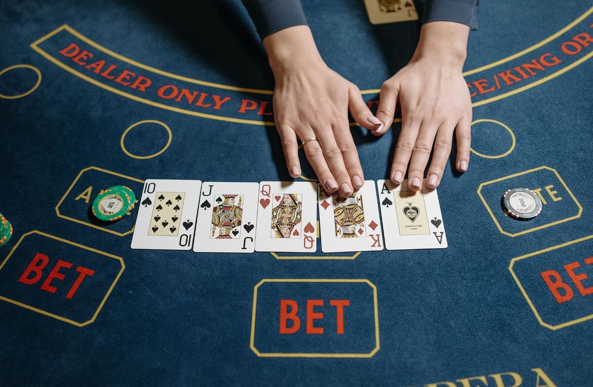 پاکستان میں 7E77 قانونی ہے۔